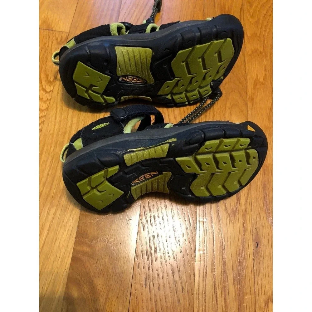 Keen‎ Waterproof Kids sz 11 unisex Newport Sandal Hiking Athletic Shoe blue